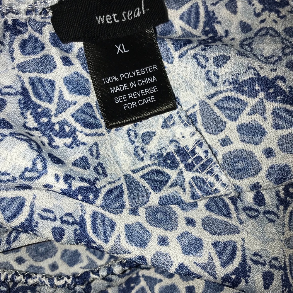 Off the shoulder flowing type of shirt